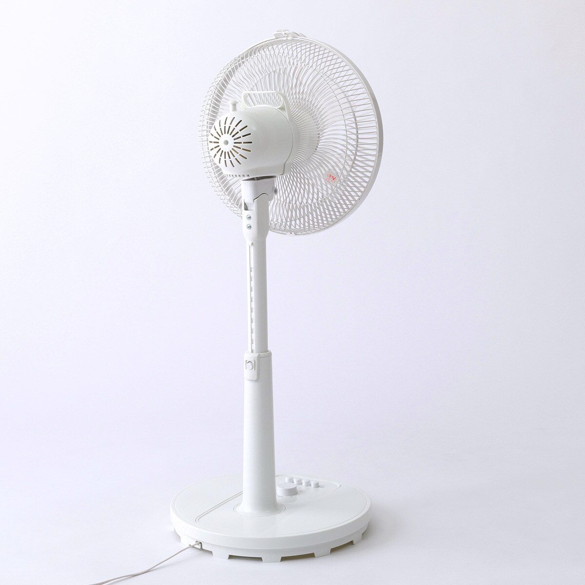 未使用　ニトリ 扇風機　リビング扇風機　#1396 ニトリ 立ったまま操作できる リビング扇風機 NTR26NIをレビュー