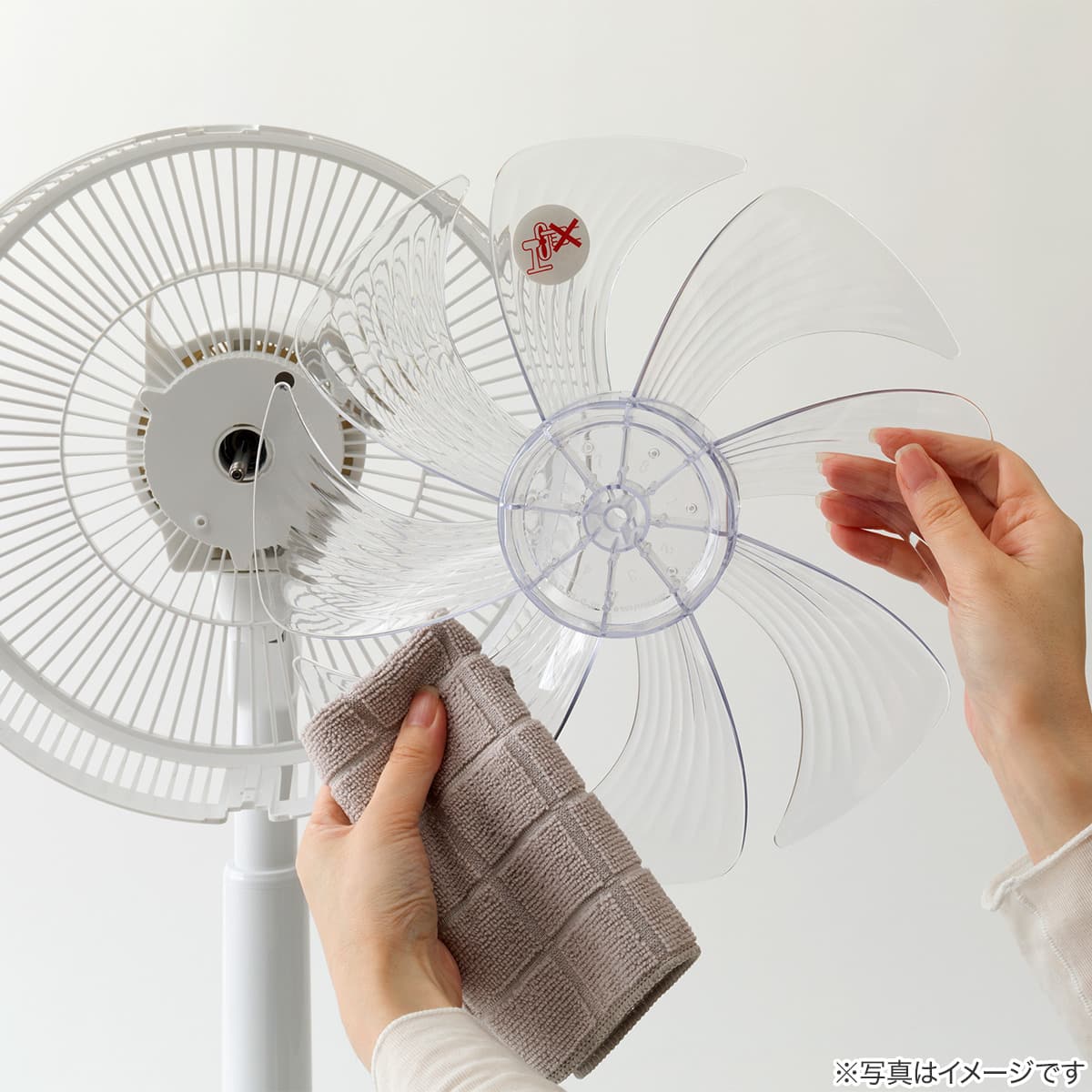 DCタイプ リモコン付きハイタイプ扇風機(30cm FU01NR ホワイト