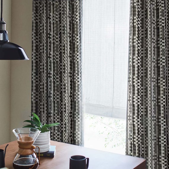 (1枚入り)裏地付き遮光1級・遮熱ジャカードカーテン(PK141 GY 100X110X1) 2枚目画像