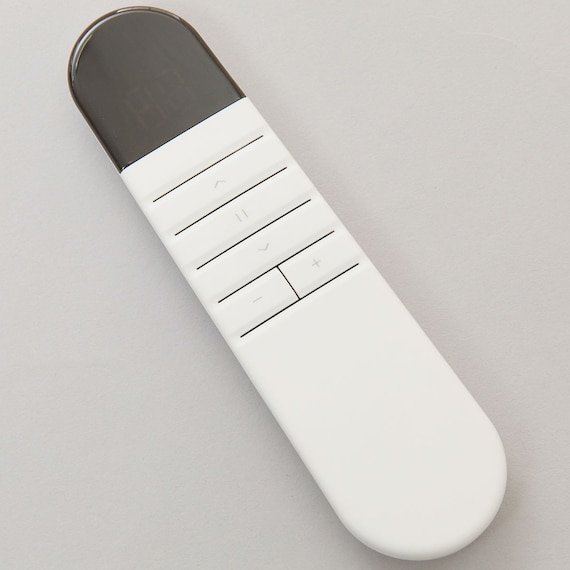 電動遮光ロールスクリーン リモコン式(SPR130X220) 13枚目画像