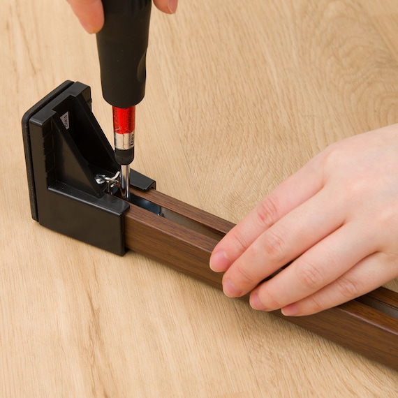 木目調つっぱりカーテンレール 伸縮式(TR2 ミドルブラウン 150-190cm) 10枚目画像