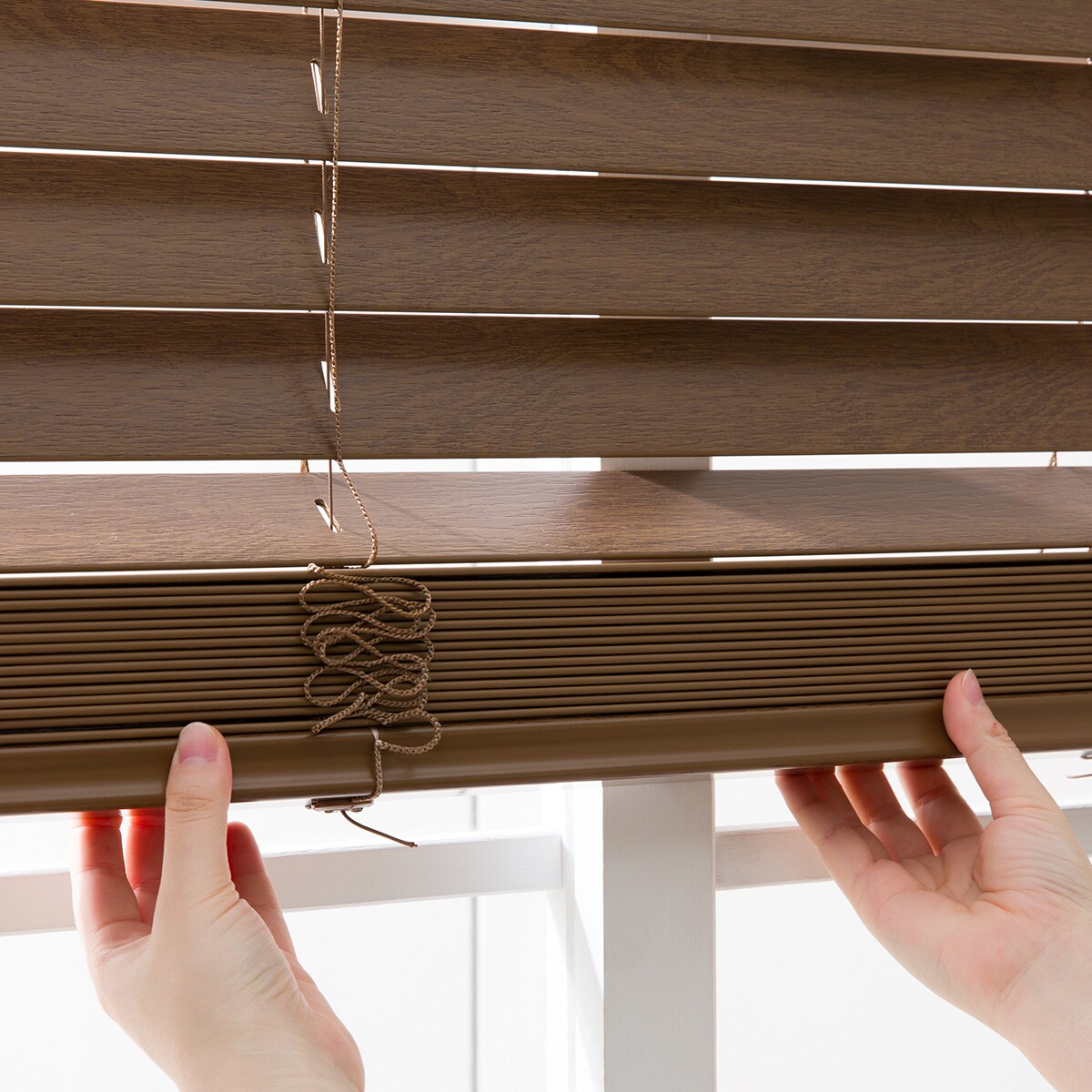 ヒモなし簡単昇降 木製風PVCブラインド(165X138 BR) | ニトリネット
