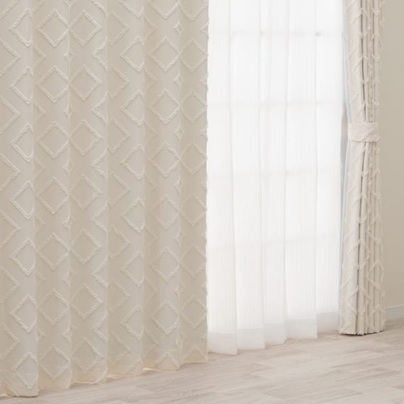 裏地付き遮光2級・遮熱カーテン(RD137 アイボリー 100X110X2) 1枚目画像