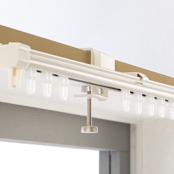 クランプ式カーテンレール(CP1 WW 1M/S) 1枚目画像