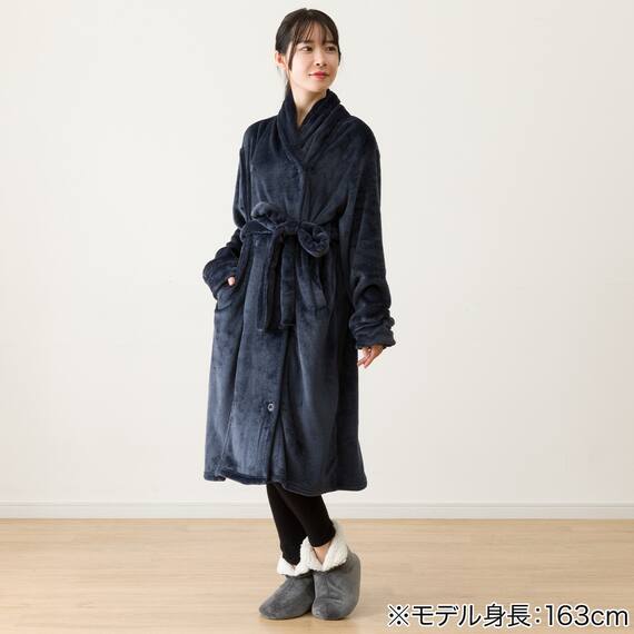 すっぽり収納 着る毛布(NウォームWSPエリ付きミドルNV) 8枚目画像