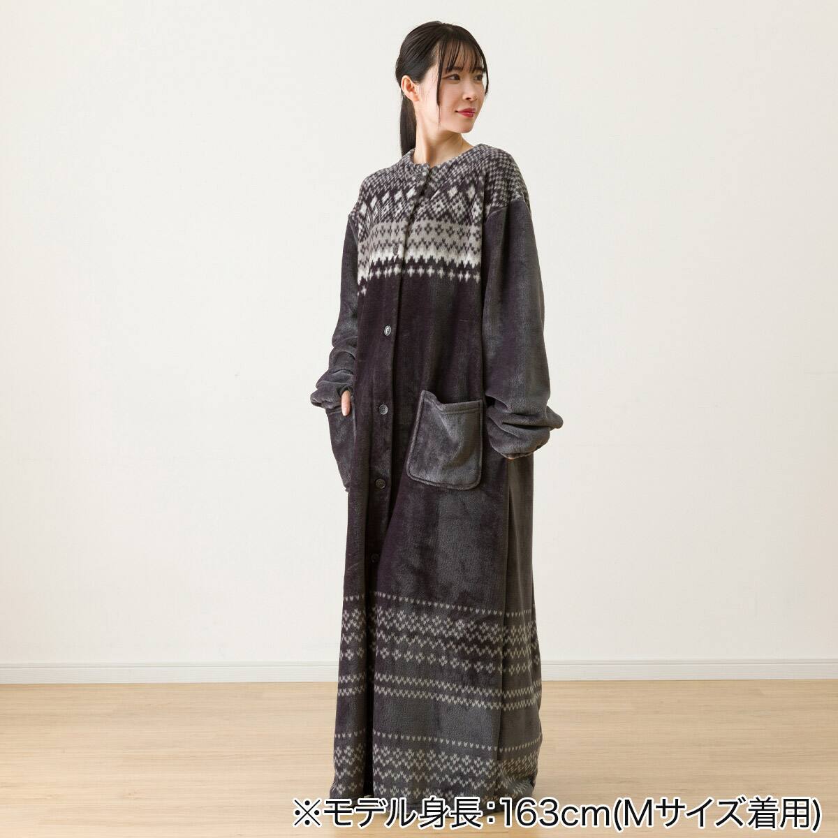 すっぽり収納 着る毛布(Nウォーム RネックロングDGY L) | ニトリネット