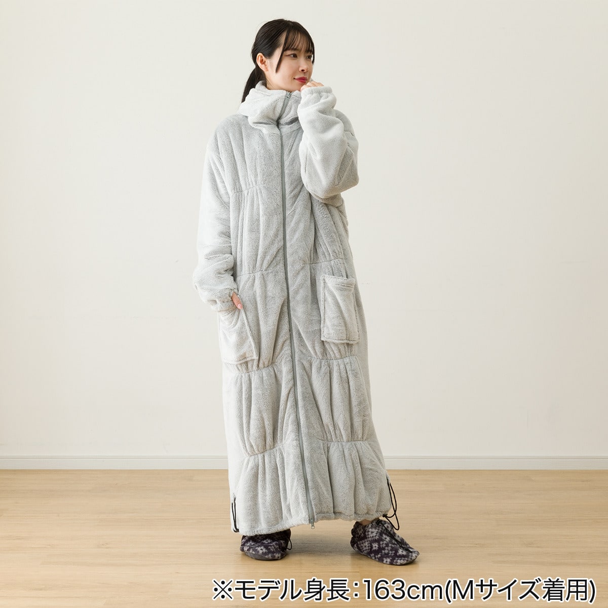 すっぽり収納 ボリューム着る毛布(NウォームSP フード付きロングDGY M