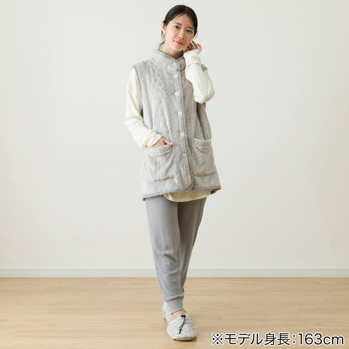 すっぽり収納 着る毛布(Nウォーム ケーブル ベスト LGY) | ニトリ