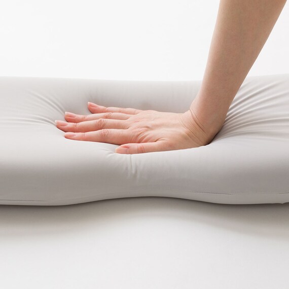 コンパクトに収納できる低反発ミニ枕(P2538) 18枚目画像