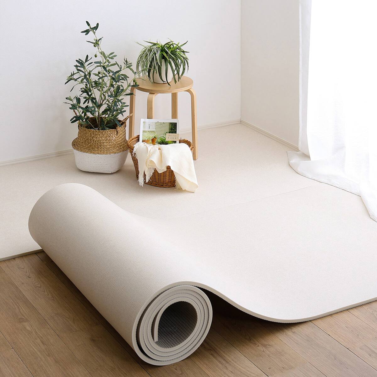 【値下げしました！】継ぎ目がない！PVCロールマット　アイボリー　スリムロング（110×500cm） Amazon | ホームテイスト 継ぎ目がない！PVCロールマット スリムロング