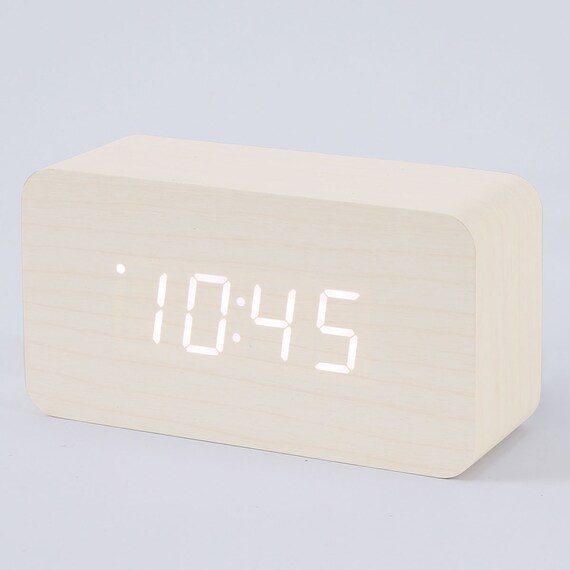 デジタル時計 M (ホワイト 001SW) 1枚目画像