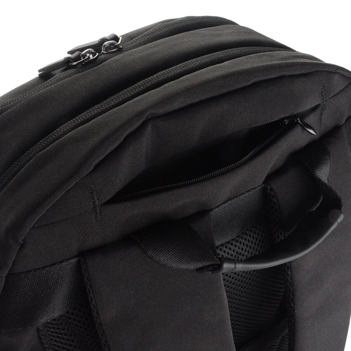 軽くて背負いやすい 2ルームリュック 19L(ブラック CS03) | ニトリ