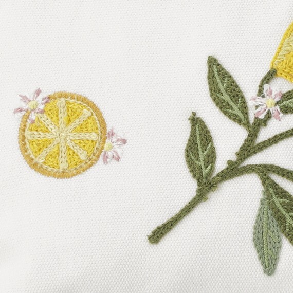 ポーチ(レモン刺繍) 10枚目画像