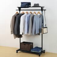 上下の棚が便利なハンガーラック【島忠ホームズ商品】