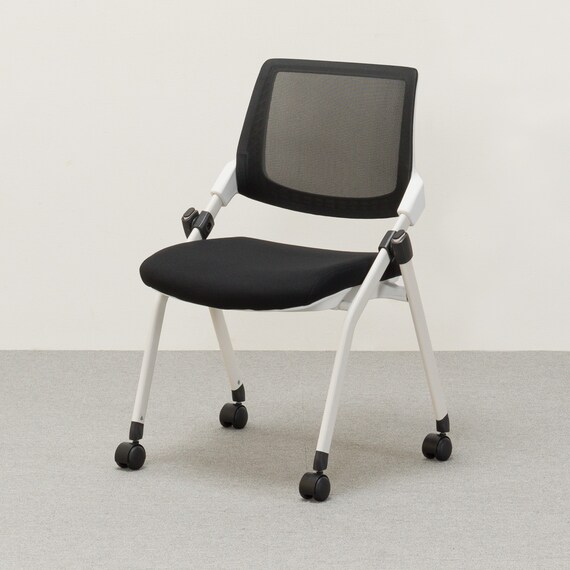 ミーティングチェア(X-16W2 WH/BK) 3枚目画像