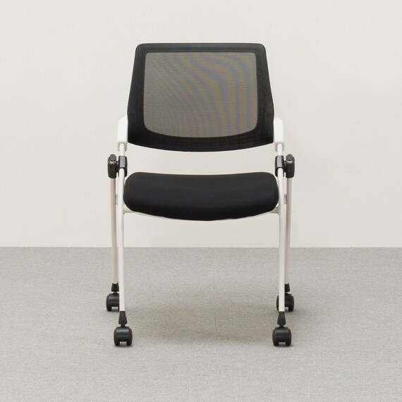 ミーティングチェア(X-16W2 WH/BK) 4枚目画像