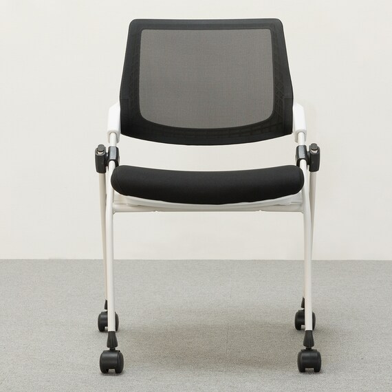 ミーティングチェア(X-16W2 WH/BK) 11枚目画像