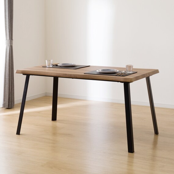 なぐり加工ダイニングテーブル (幅140cm OT01) 1枚目画像