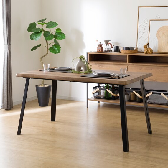 なぐり加工ダイニングテーブル (幅140cm OT01) 6枚目画像