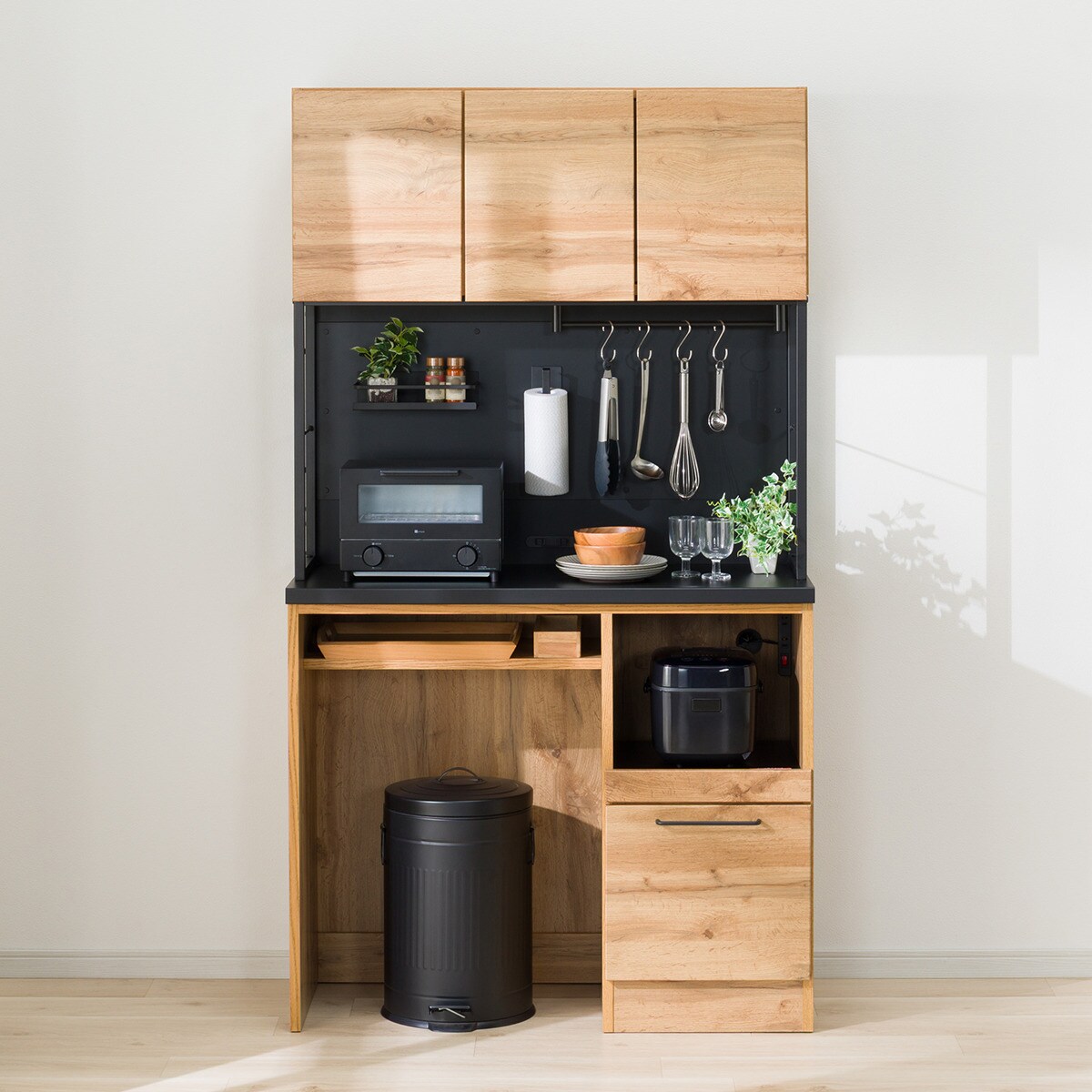 ダストボックス用スペース付きマグネットキッチンボード(IM301C 100MGD