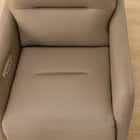 電動リクライニングパーソナルチェア + テーブルセット 本革(一部合成皮革)タイプ (LE01-2 4モーター MO) 31枚目画像