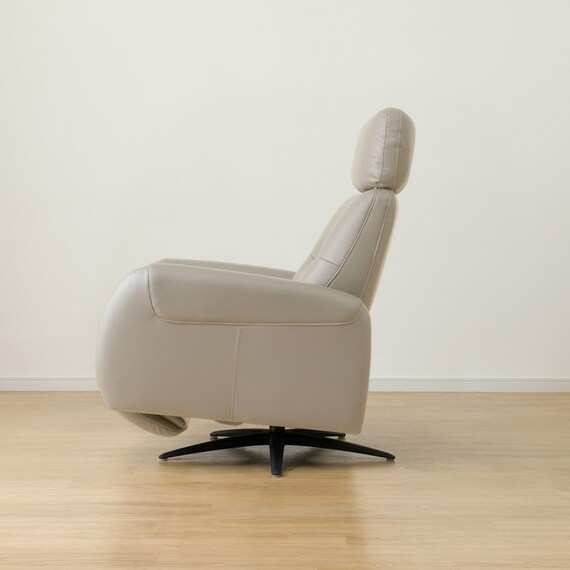 電動パーソナルチェア 本革(一部合成皮革)タイプ (LS03 NW LMO) 4枚目画像