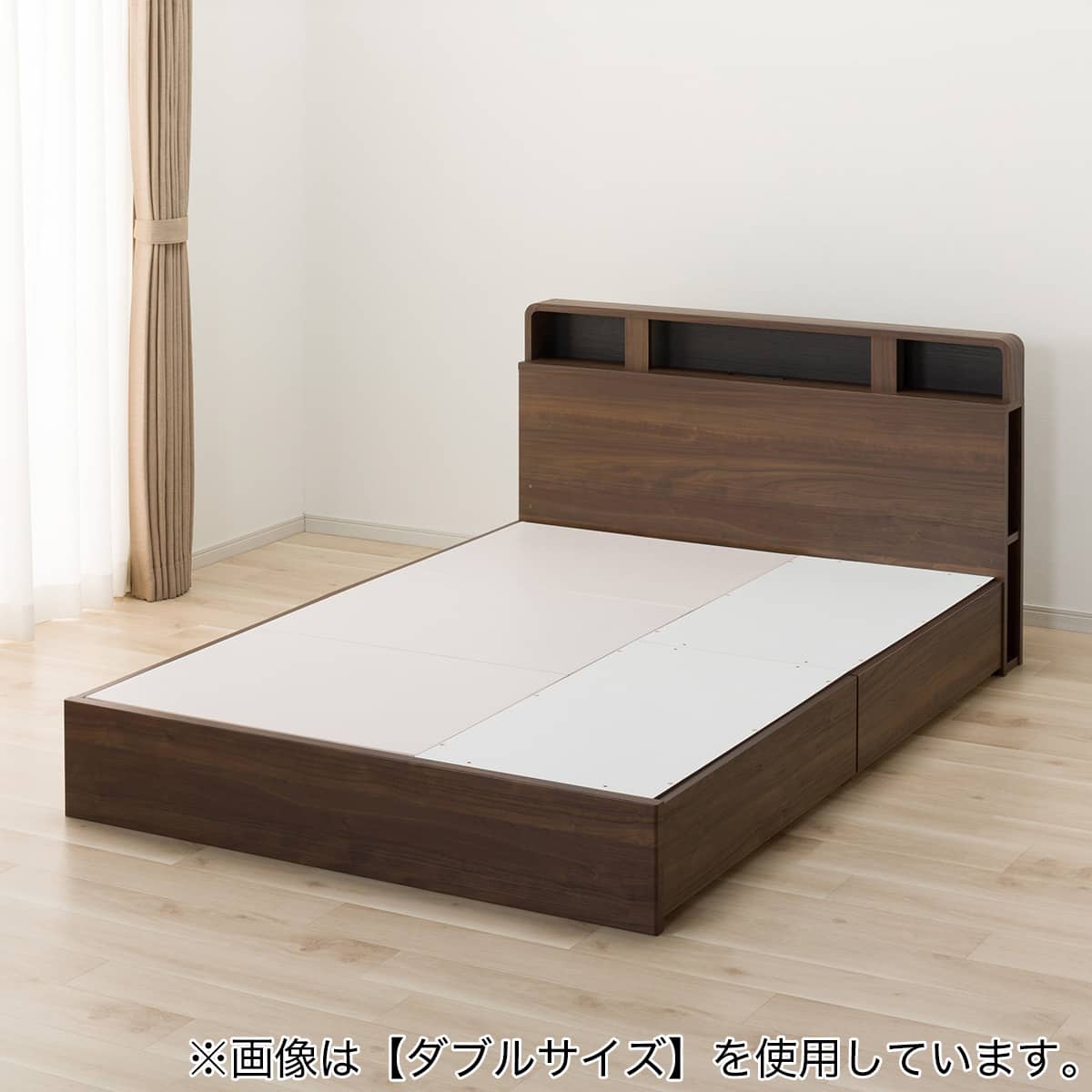 ニトリ　クイーンベッド　引き出し•ライト付き ニトリ（NITORI） 収納付きベッドフレーム クイーン 棚・サイド収納