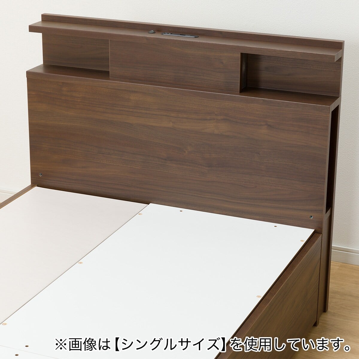 24.25日引き取りで3万5千円にします！セミダブル3点セット 収納付きベッドフレーム セミダブル 棚・サイド収納・ライト付きタイプ