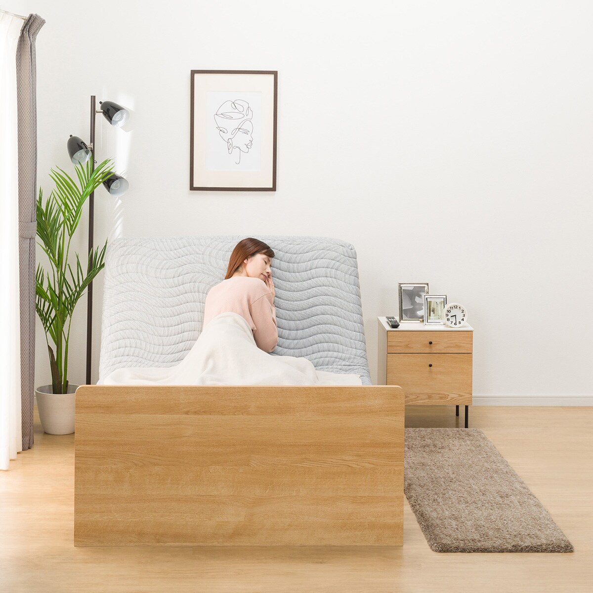 Sleepenrich セミダブル　未使用品 電動セミダブルベッドフレーム+マットレスセット(メリッサ3 ST