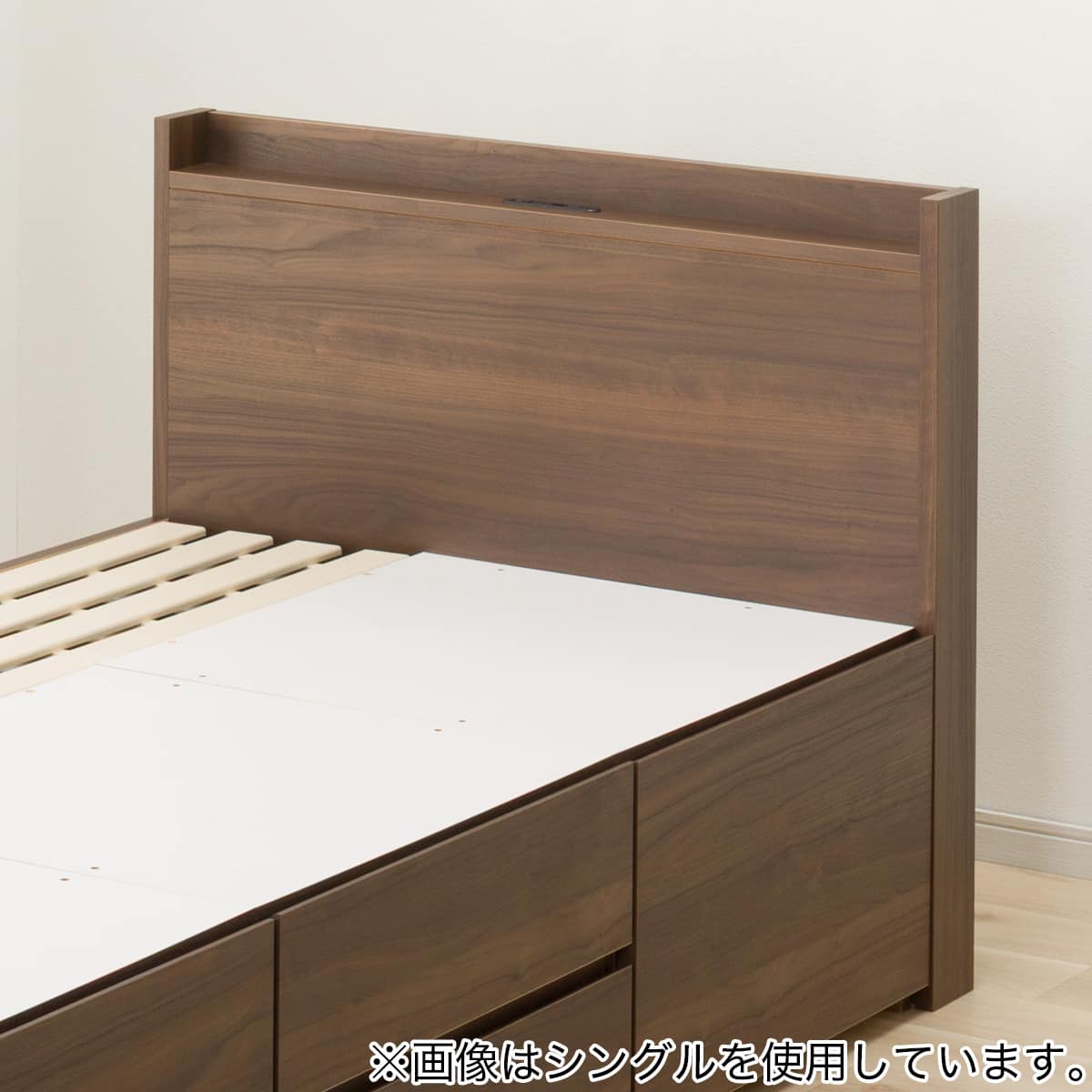 大容量収納×棚・コンセント付き】すのこチェストベッドフレーム(ダブル