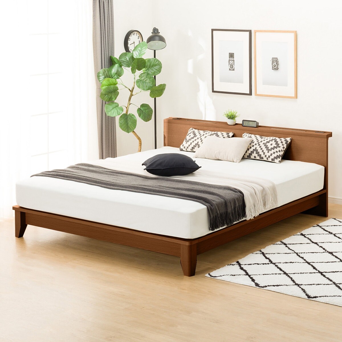 美品 ニトリ すのこ ローベットフレーム(Q)クイーン ミドルブラウン ニトリ ベッド クイーン すのこベッドフレーム(ロデリック-S/LBR