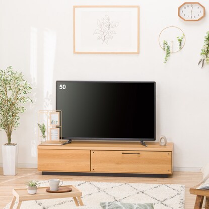 どんなお部屋にもなじむシンプルなデザインのローボードです。
