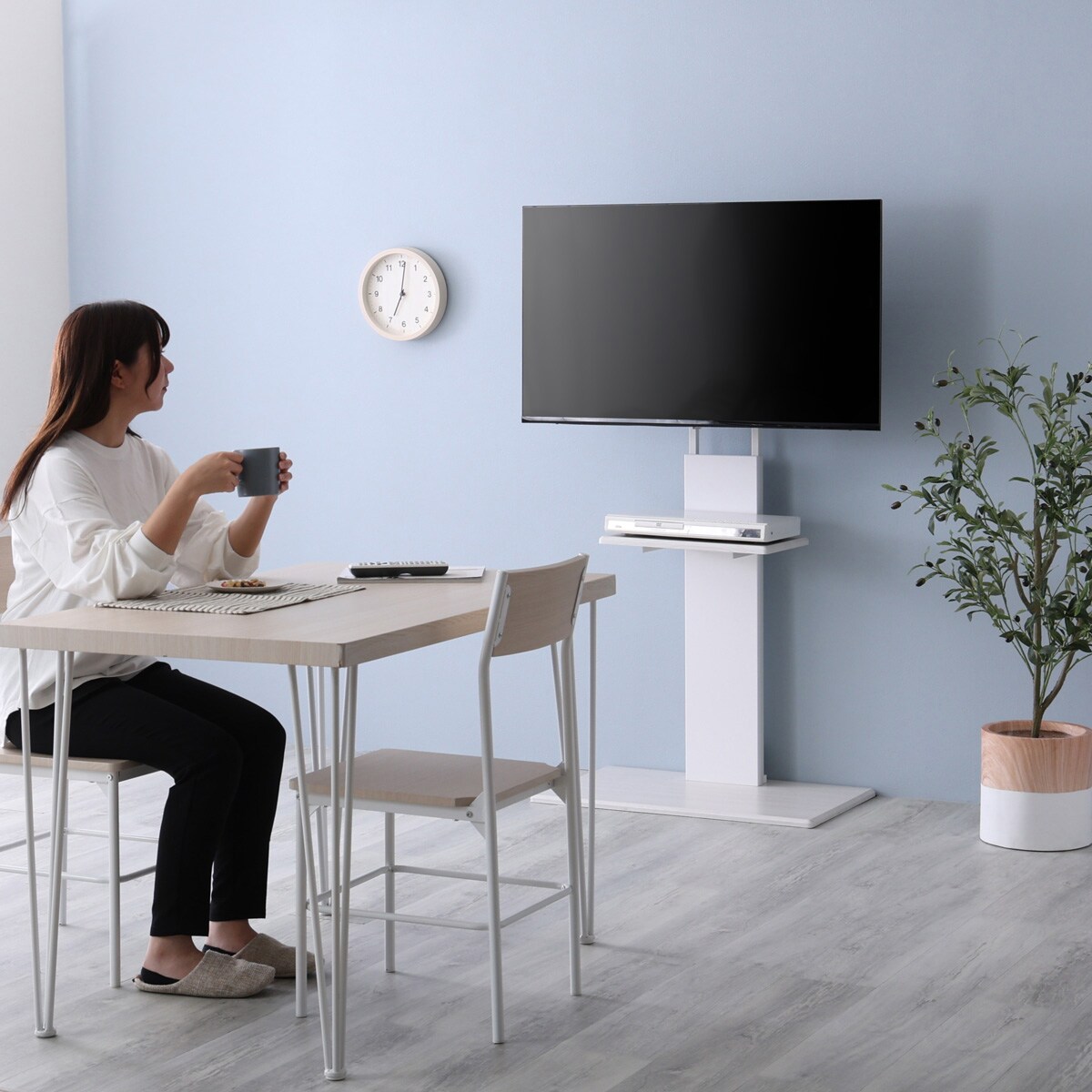 ニトリ　テレビスタンド　高さ調整機能付き ニトリ 壁寄せテレビスタンド 高さ調整可能｜Yahoo!フリマ（旧PayPay