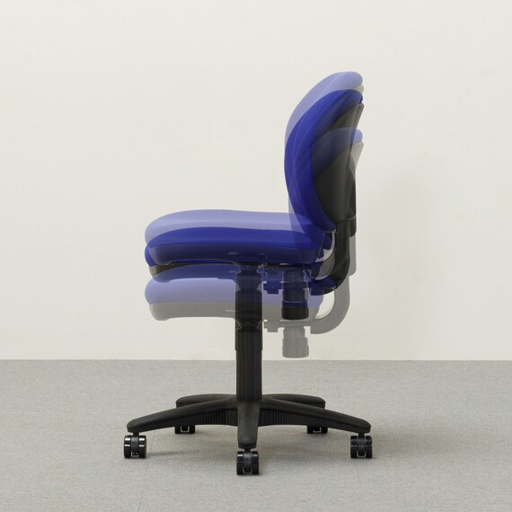 オフィスチェア(セルト BK/BL) 4枚目画像