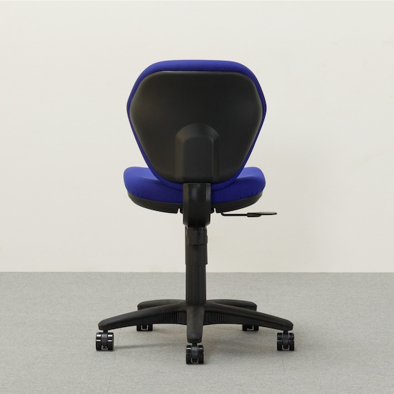 オフィスチェア(セルト BK/BL) 5枚目画像