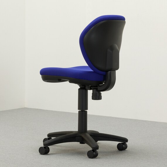 オフィスチェア(セルト BK/BL) 6枚目画像