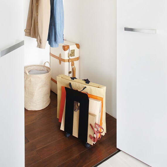 ダンボール・紙袋ストッカー(DSKSキャスター付 BK) 4枚目画像