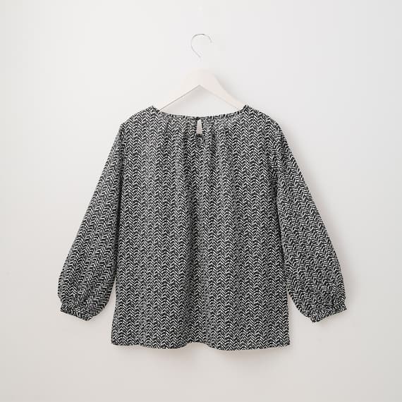 変形ヘリンボーンモノトーンプリントブラウス (50010) 2枚目画像