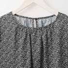 変形ヘリンボーンモノトーンプリントブラウス　(50010) 4枚目画像