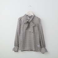 【N+商品】ラメ糸幾何柄ボウタイブラウス　(51005)