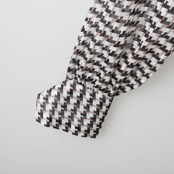 ラメ糸幾何柄ボウタイブラウス (51005) 6枚目画像