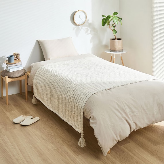 クッションにもなる ニット調スローケット(アンネ 130x180 アイボリー) 2枚目画像