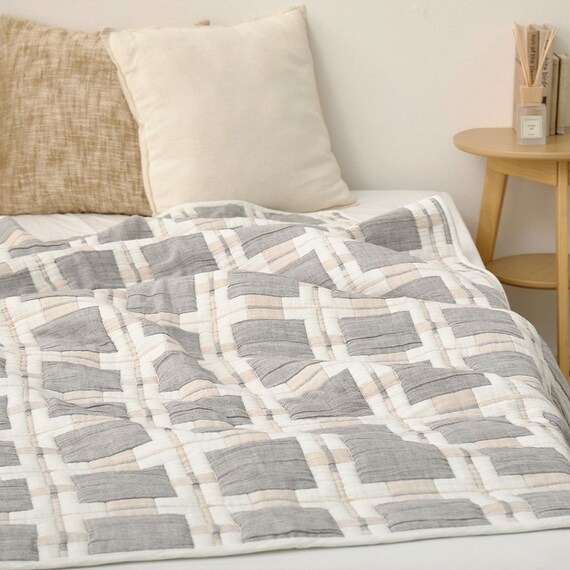 軽すぎず、安心感のあるガーゼケット(スクエア 90x120 GY) 5枚目画像