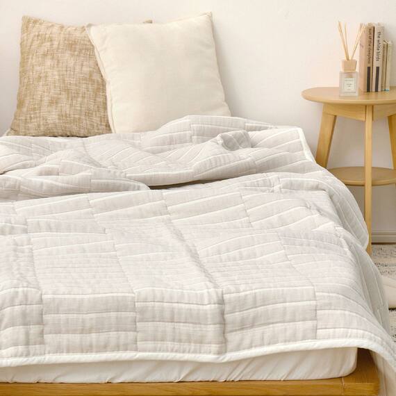 軽すぎず、安心感のあるガーゼケット(ライン 90x120 GY) 5枚目画像