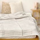 軽すぎず、安心感のあるガーゼケット(ライン 90x120 GY) 5枚目画像