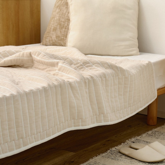 軽すぎず、安心感のあるガーゼケット(ライン 90x120 BE) 4枚目画像