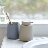 プッシュしやすいソープディスペンサー