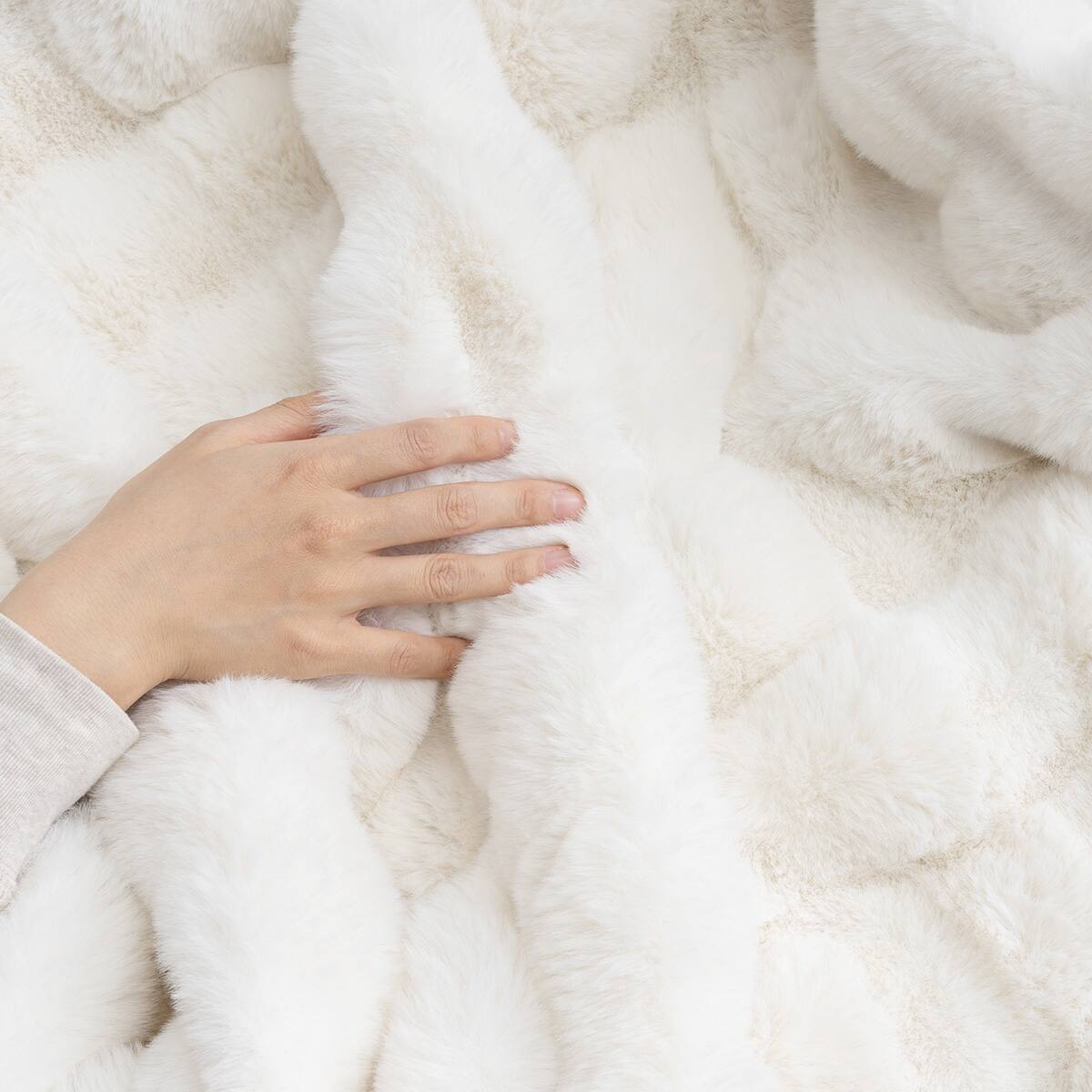 もこもこ ラビットファー調2枚合わせブランケット 100×140cm | ニトリ