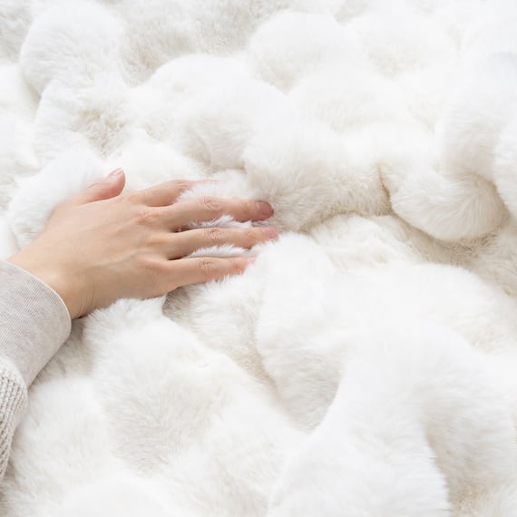 もこもこ ラビットファー調2枚合わせブランケット 100×140cm 4枚目画像