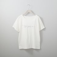 フェイクパール付きロゴTシャツ (61026)